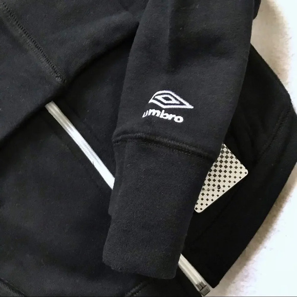 Umbro NWT Performance Zip Up Crop Lightweight Jacket Girls Various - Picture 6 of 11